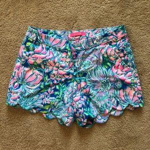 Lilly Pulitzer | Buttercup Stretch Scallop Shorts